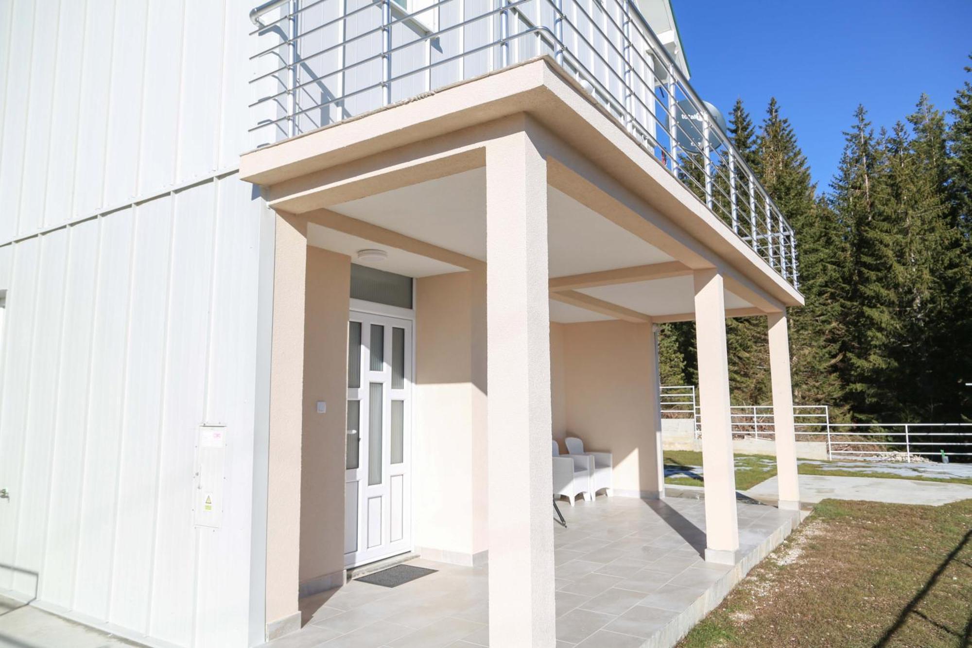 Hillside Apartments 자블야크 외부 사진
